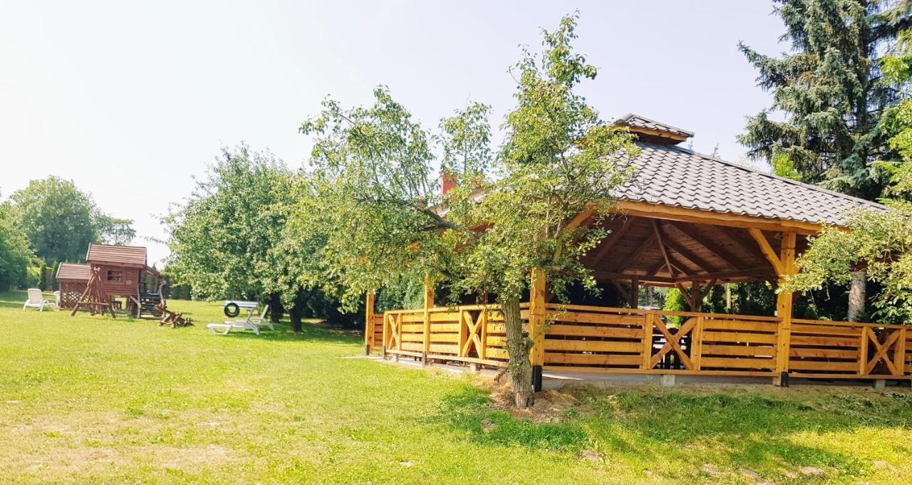 Ostrowiec Świętokrzyski Willa-Restauracja Victoria מראה חיצוני תמונה